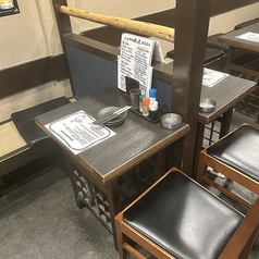 ≪2名様×3卓/4名様×5卓≫様々なシーンに合わせて使えるテーブル席◇レイアウトは自由！ご利用人数に応じてご対応致します♪