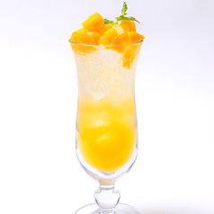 誕生月の花モクテル 2月フリージア