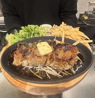 肉料理や広島名産に舌鼓