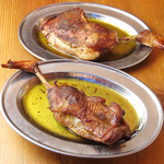 香川名物骨付鳥とお刺身が一度に楽しめる「シロクマセット」