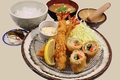 料理メニュー写真&nbsp;彩り野菜の巻きかつと海老定食