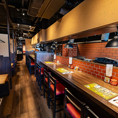 炭火焼鳥 まさや JR吹田店の雰囲気1