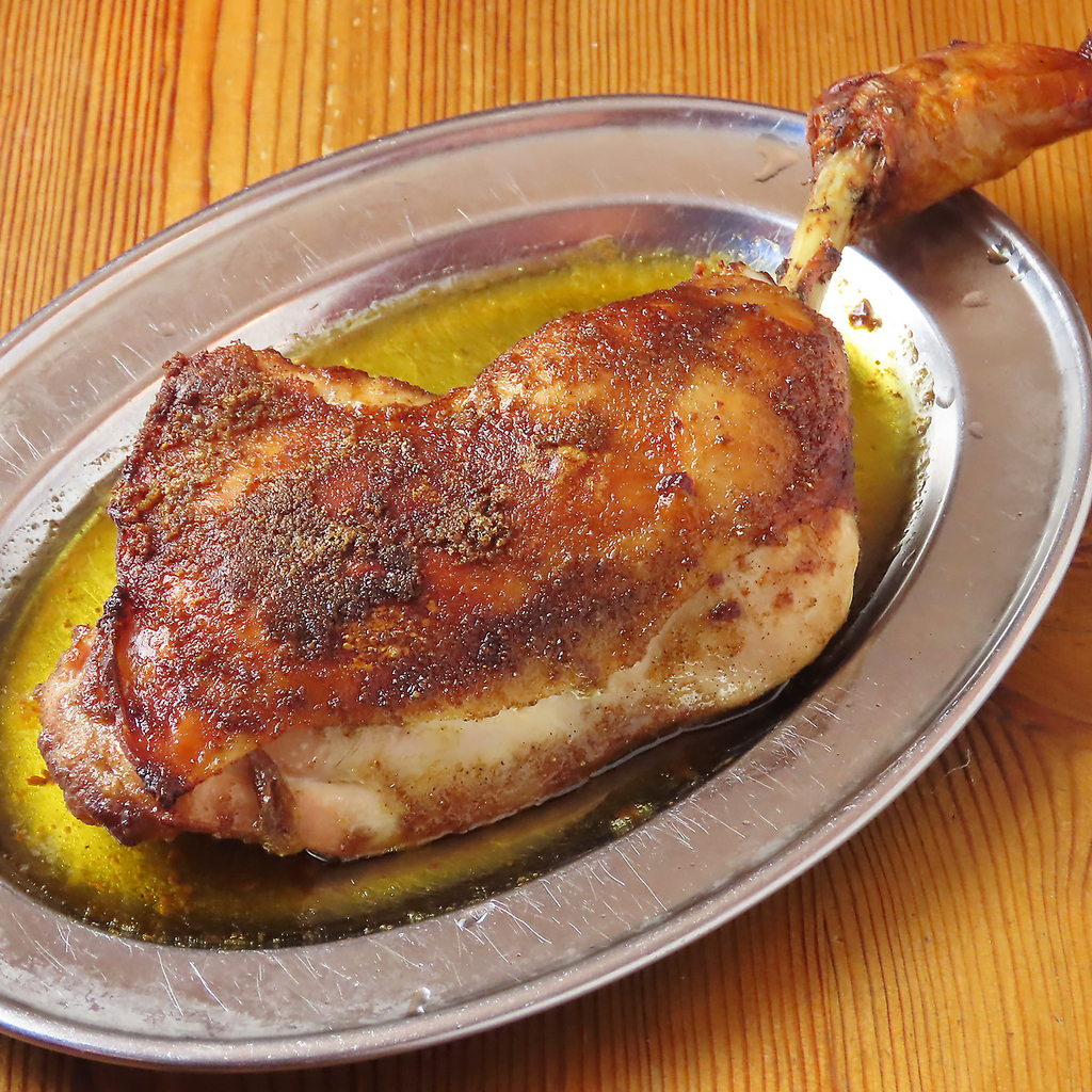 やわらか食感で食べやすい！はじめての骨付き鳥にオススメな「骨付鳥ヒナ」