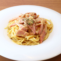 たっぷりベーコンのカルボナーラ