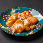 鶏、豚はすべて新鮮な国産ホルモンを使用しております。臭みのない旨さをご堪能ください。