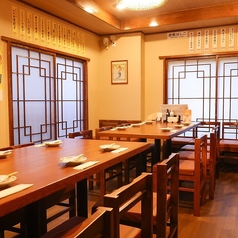 餃子酒場かすが堂の雰囲気1