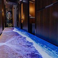 「青く美しい海の世界」は、フロア海を体感できる新感覚