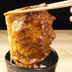 黒毛和牛を豪快に焼き上げる名物にくろう焼きの魅力