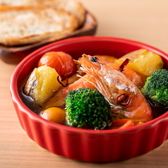 海老とゴロゴロ野菜のアヒージョ～バケット付き～