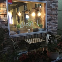 テラス席もご用意しており、ペットと一緒にお食事出来ます。