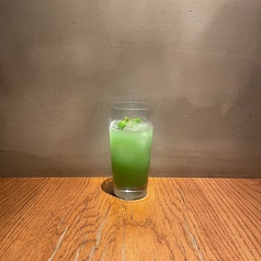 さっぱりキウィのジンソーダ