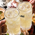 【日～木曜限定】120分飲み放題プランを980円よりご用意しております。ハイボールやサワーカクテル、日本酒やワインなど70種類以上の豊富なドリンクをお得に楽しめる人気プラン。各時間ごとの飲み放題プランもございますので、軽めの飲み会から会社帰りの一杯まで、シーンに合わせてご利用いただけます。