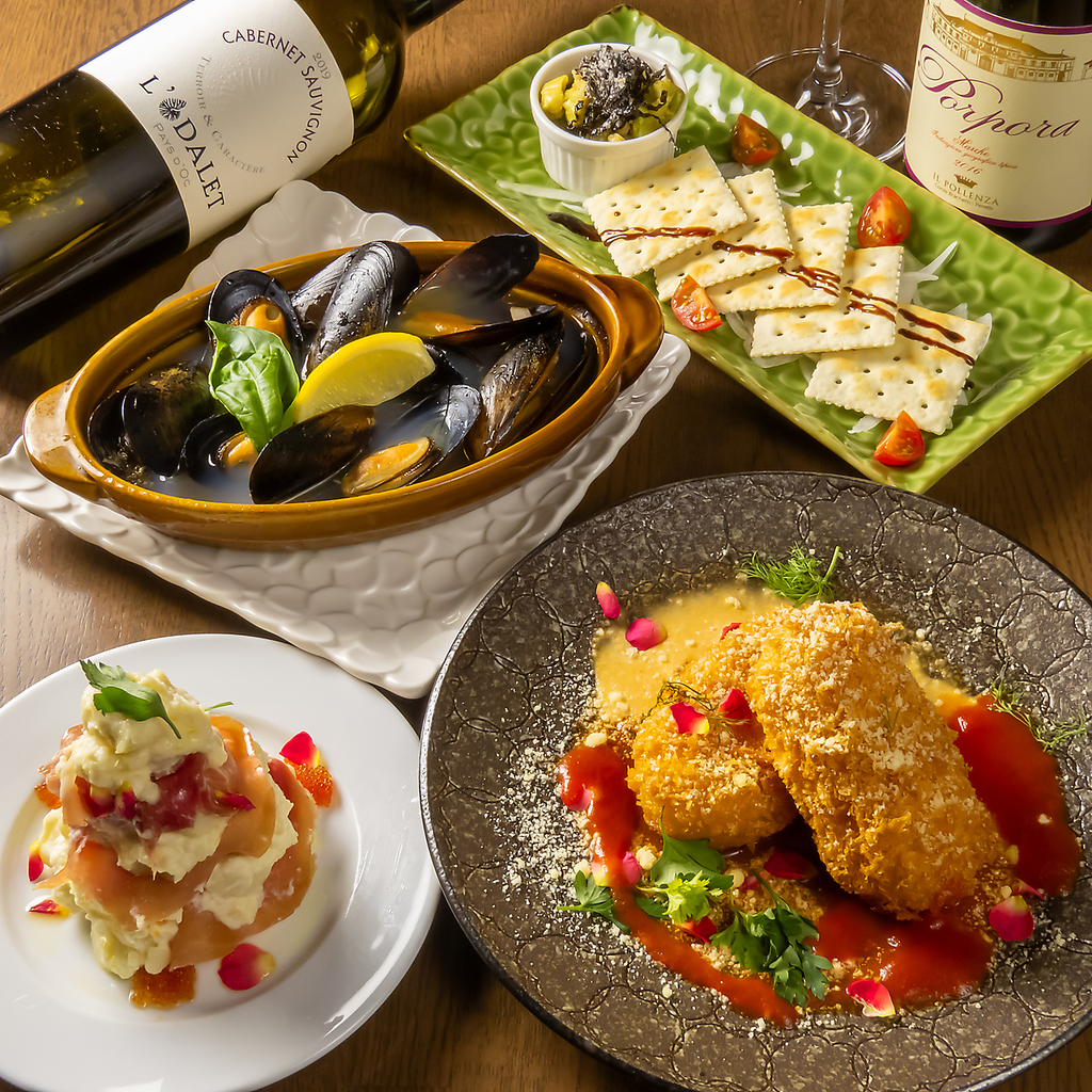 フレンチを取り入れ気軽に楽しめるカジュアルビストロ。美味しい料理とお酒の組み合わせは堪らない◎