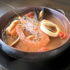 魚介類のトマトスープ