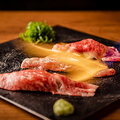 料理メニュー写真 サーロインの炙り寿司　三貫