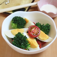 日によってサラダの内容が変わります。