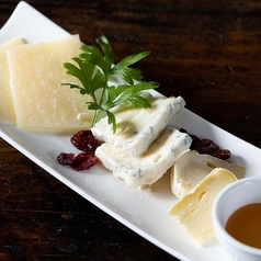 チーズの盛り合わせ
