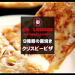 400℃の窯で焼き上げるクリスピーピザ！