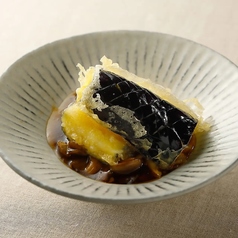 【人気の天ぷら】茄子の天ぷら 茸餡サクッ、トロッ。お出汁香る茸餡と茄子の黄金コンビ