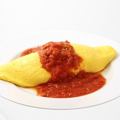 ベーコンとオニオンのトマトソースのオムライス