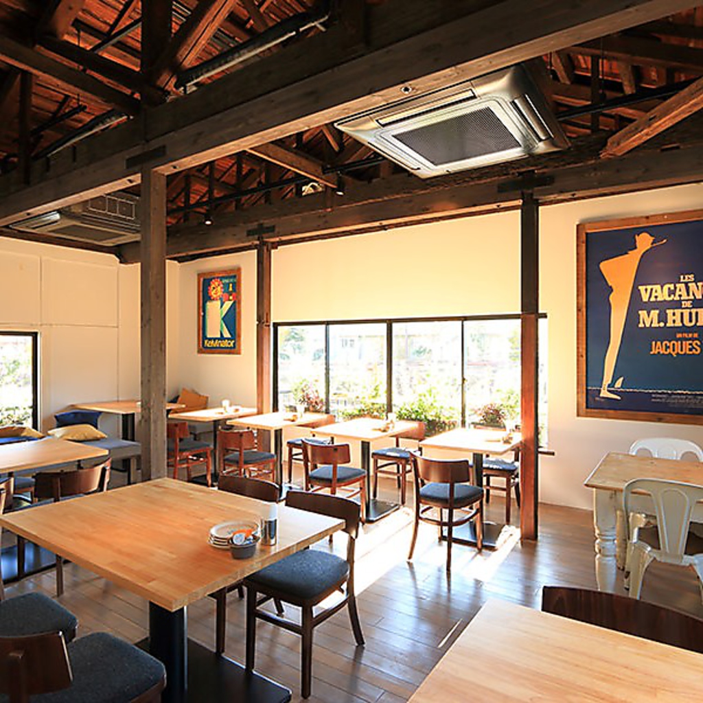 店内は落ち着いた開放感のある広々とした空間！ママ会・女子会・パーティーなど大歓迎です☆