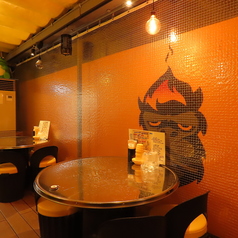 ゴリラ夜市場の雰囲気2