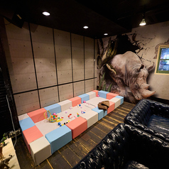 肉バル＆チーズダイニング safariの雰囲気3