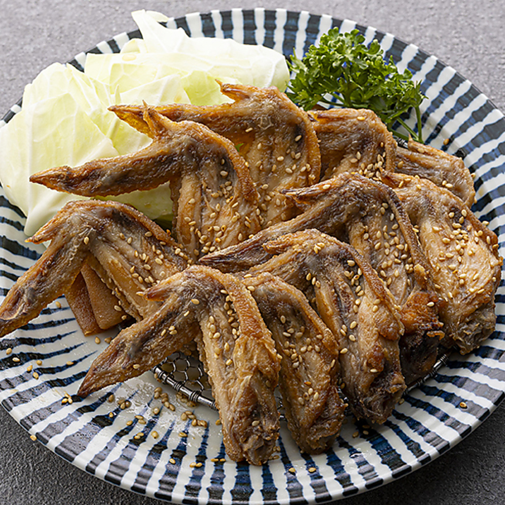 名物 手羽元唐揚げ。甘口・スパイシー・旨辛まで、辛さを選べる自慢の「手羽先唐揚げ」です。