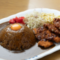 料理メニュー写真&nbsp;トッピング付きでボリュームたっぷり『ジャンボカレー』
