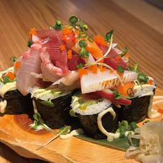 アボカドサラダ巻き海鮮のっけ寿司
