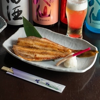 厳選素材の炭火焼き魚と、県産肉の鉄板ステーキ