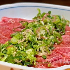 黒毛和牛ほほ肉のお刺身