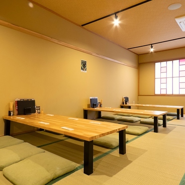 OKAYAMA鉄板はなはな 岡山駅西口店の雰囲気1