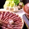 季節の味覚を存分に味わえる、こだわりの鍋料理やコースもご用意しております。厳選された上質なお肉や新鮮な旬の野菜を、当店自慢の特製出汁でさっぱりとお召し上がりいただけます。各種ご宴会や、大切な方との語らいの場にぴったりです。心も体も温まる、料理長渾身の逸品をお楽しみください。