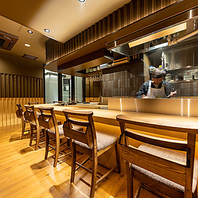 ライブ感を楽しめるキッチンカウンター