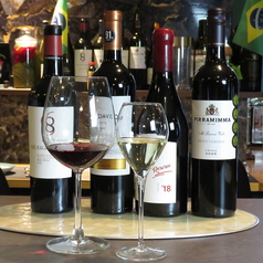 店主との距離が近くデートにもピッタリなカウンター席。