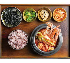 チャンチの代名詞！自家製豆腐を使ったスンドゥブセット8種類！の写真