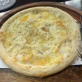 料理メニュー写真&nbsp;クワトロチーズピザ