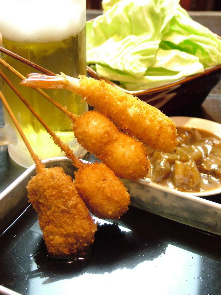 二度漬け厳禁！！秘伝のソースにつけ召し上がれ～☆ビールと一緒にグイッといっちゃって！