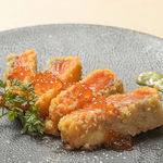 サーモンといくらのレアかつは、見た目も美しく、ぜひご賞味いただきたい一品です！