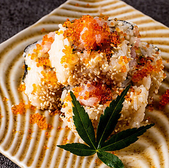 トロたく巻き　とびっこ添え