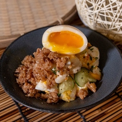 鶏そぼろと半熟卵のポテトサラダ