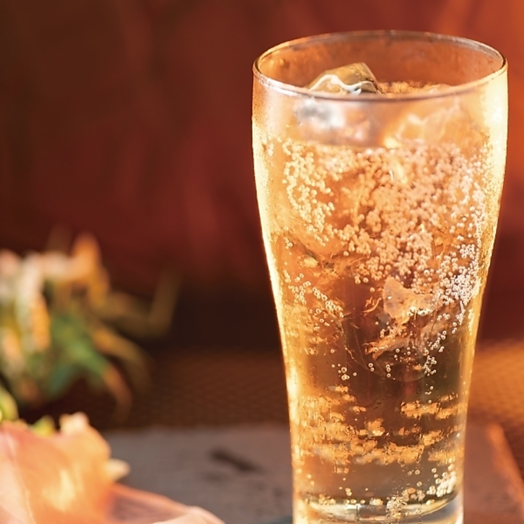 【種類豊富なお酒で満喫】お酒を多数ご用意！こだわりのビールやサワーを料理と一緒にお楽しみあれ