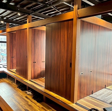 大衆炉端 こめろまん 博多総本店の雰囲気1