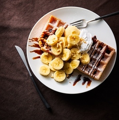 バターミルクアメリカンワッフルナッティーチョコバナナ