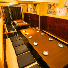 和の趣き溢れる店内は大人の為の落ち着いた雰囲気。2名様~128名様までご利用可能な完全個室席は田町での接待や女子会、合コンなど各種宴会に最適なプライベート空間♪お得な宴会コースプランもご予算に合わせて2480円~ご用意。誕生日や記念日にお得なサプライズ特典もご用意。田町駅の居酒屋をお探しの方はぜひ当店へ♪