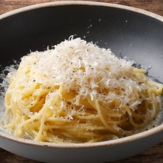 トリュフ香るたっぷりチーズのパスタ