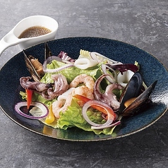 シーフードサラダ