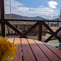 風を感じる特別な空間で食事を楽しめます☆