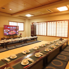 【5F】40名まで入れる大部屋個室♪企業様の宴会で大人気!プロジェクターもあります!